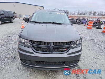 Piąte zdjęcie samochodu w środku: 2018 DODGE JOURNEY SE VIN:3C4PDCAB1JT383102 - miniatura