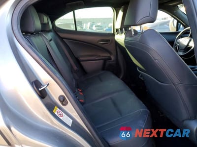 Zdjęcie 11 z 13 samochodu: 2019 LEXUS UX 200 VIN:JTHY3JBH2K2016774 - miniatura