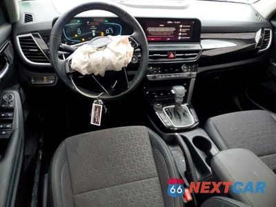 Zdjęcie 8 z 15 samochodu: 2025 KIA SELTOS S VIN:KNDEU2AA6S7722452 - miniatura