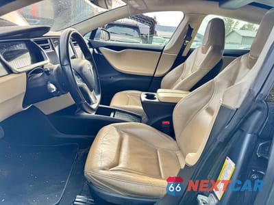 Zdjęcie 12 z 14 samochodu: 2014 TESLA MODEL S VIN:5YJSA1H17EFP29887 - miniatura