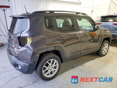 Trzecie zdjęcie samochodu z tyłu: 2021 JEEP RENEGADE LATITUDE VIN:ZACNJDBBXMPM40443 - miniatura