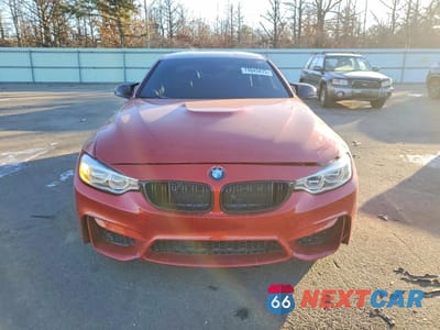 Piąte zdjęcie samochodu w środku: 2015 BMW M4 VIN:WBS3R9C51FK329827 - miniatura