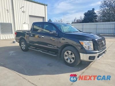 Czwarte zdjęcie samochodu z boku: 2019 NISSAN TITAN S VIN:1N6AA1EK0KN530053 - miniatura