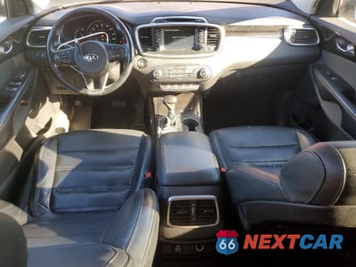 Zdjęcie 8 z 12 samochodu: 2018 KIA SORENTO EX VIN:5XYPH4A58JG398109 - miniatura