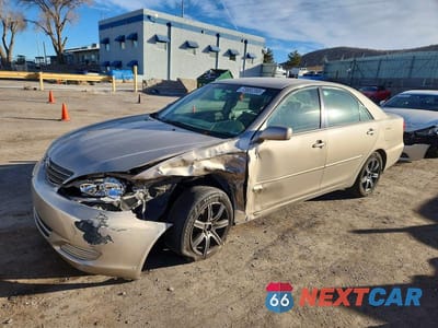 2003 TOYOTA CAMRY LE 4T1BE32KX3U771519 - główne zdjęcie licytacji z USA - miniatura