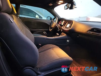 Zdjęcie 10 z 12 samochodu: 2016 DODGE CHALLENGER SXT VIN:2C3CDZAG4GH337119 - miniatura