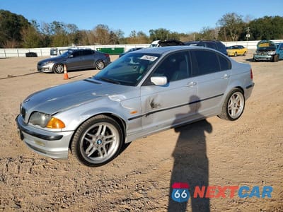1999 BMW 323 I AUTOMATIC WBAAM3333XFP60962 - główne zdjęcie licytacji z USA - miniatura