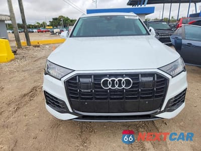 Piąte zdjęcie samochodu w środku: 2023 AUDI Q7 PREMIUM PLUS VIN:WA1LXBF72PD021969 - miniatura