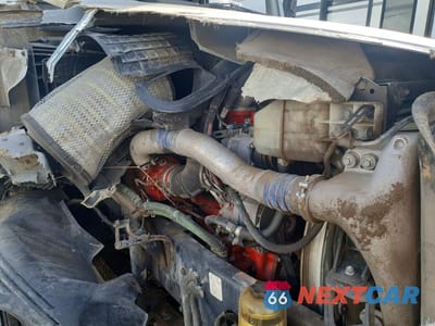 Zdjęcie 7 z 10 samochodu: 2019 VOLVO VNL SEMI TRUCK VIN:4V4NC9TH4KN217788 - miniatura