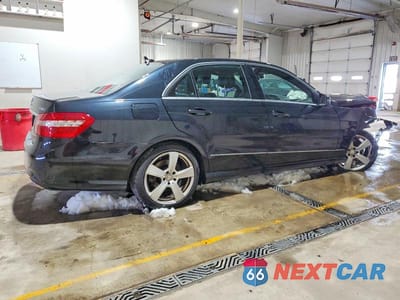 Trzecie zdjęcie samochodu z tyłu: 2011 MERCEDES-BENZ E 350 4MATIC VIN:WDDHF8HB7BA419102 - miniatura