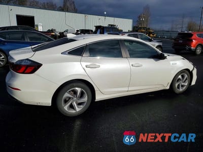 Trzecie zdjęcie samochodu z tyłu: 2019 HONDA INSIGHT LX VIN:19XZE4F13KE026411 - miniatura