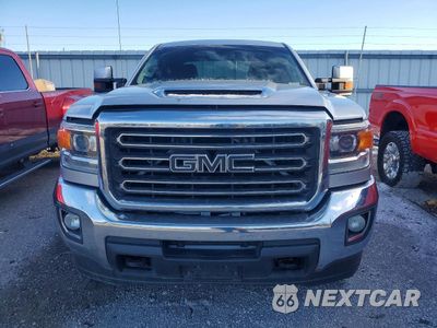 Piąte zdjęcie samochodu w środku: 2017 GMC SIERRA K2500 HEAVY DUTY VIN:1GT12REY6HF113509 - miniatura