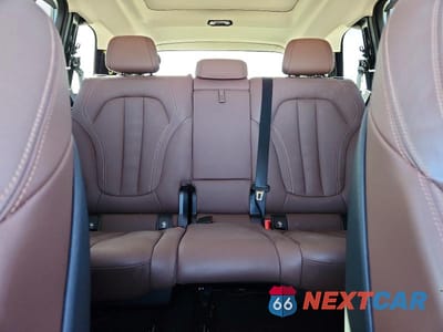 Zdjęcie 10 z 12 samochodu: 2022 BMW X7 XDRIVE40I VIN:5UXCW2C07N9M85919 - miniatura