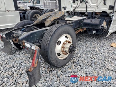 Zdjęcie 10 z 10 samochodu: 2017 FREIGHTLINER CASCADIA 113 SEMI TRUCK VIN:3AKBGADV5HSJD0486 - miniatura