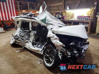 Czwarte zdjęcie samochodu z boku: 2025 KIA SPORTAGE SX PRESTIGE VIN:KNDPXCDG0S7179556 - miniatura