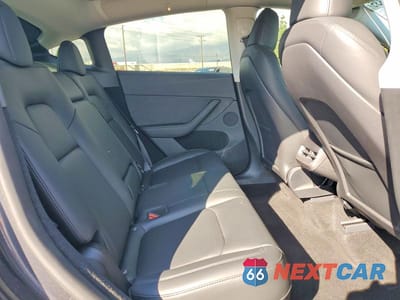 Zdjęcie 11 z 13 samochodu: 2024 TESLA MODEL Y VIN:7SAYGDEE5RA264419 - miniatura