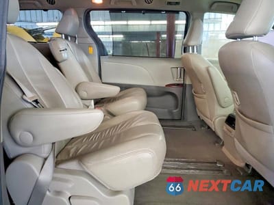Zdjęcie 11 z 13 samochodu: 2014 TOYOTA SIENNA XLE VIN:5TDYK3DC1ES433088 - miniatura