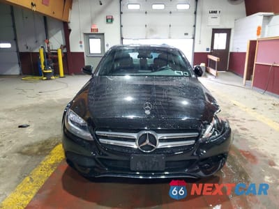 Piąte zdjęcie samochodu w środku: 2018 MERCEDES-BENZ C 300 4MATIC VIN:55SWF4KB7JU272545 - miniatura