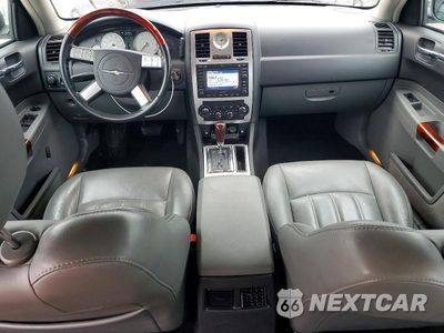 Zdjęcie 8 z 12 samochodu: 2005 CHRYSLER 300C VIN:2C3AA63H25H136076 - miniatura