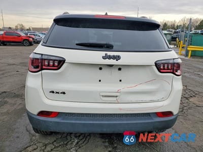 Zdjęcie 6 z 13 samochodu: 2018 JEEP COMPASS LATITUDE VIN:3C4NJDBB3JT400809 - miniatura