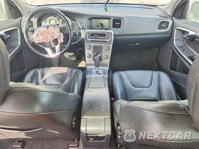 Zdjęcie 8 z 13 samochodu: 2012 VOLVO S60 T5 VIN:YV1622FS9C2021098 - miniatura