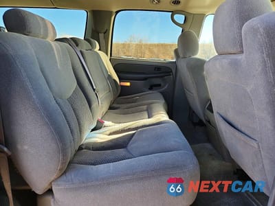 Zdjęcie 11 z 13 samochodu: 2003 CHEVROLET SUBURBAN K1500 VIN:3GNFK16Z23G174420 - miniatura
