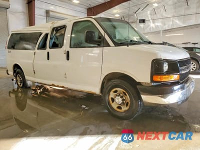 Czwarte zdjęcie samochodu z boku: 2013 CHEVROLET EXPRESS G3500 LS VIN:1GNZGZBG5D1124659 - miniatura