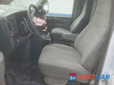 Zdjęcie 7 z 14 samochodu: 2022 CHEVROLET EXPRESS G2500 DELIVERY VAN VIN:1GCWGAF75N1213351 - miniatura