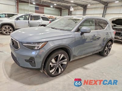 2023 VOLVO XC40 ULTIMATE YV4L12UA2P2071527 - główne zdjęcie licytacji z USA - miniatura