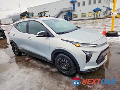 Czwarte zdjęcie samochodu z boku: 2023 CHEVROLET BOLT EUV LT VIN:1G1FY6S00P4201220 - miniatura