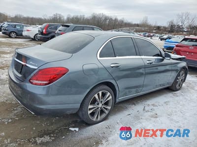 Trzecie zdjęcie samochodu z tyłu: 2017 MERCEDES-BENZ C 300 4MATIC VIN:55SWF4KB4HU183297 - miniatura