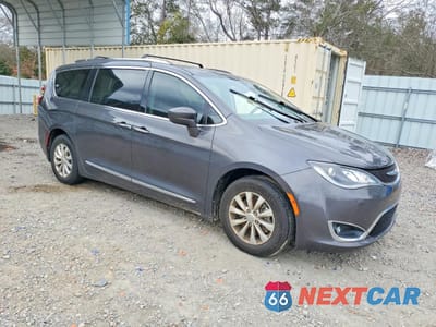 Czwarte zdjęcie samochodu z boku: 2018 CHRYSLER PACIFICA TOURING L VIN:2C4RC1BG3JR279725 - miniatura