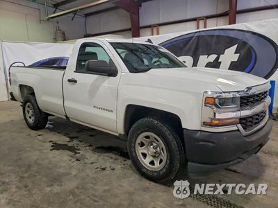 Czwarte zdjęcie samochodu z boku: 2018 CHEVROLET SILVERADO C1500 VIN:1GCNCNEH6JZ221298 - miniatura