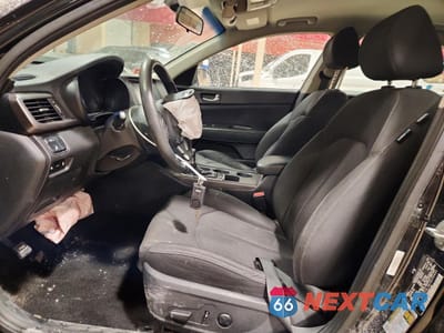 Zdjęcie 7 z 12 samochodu: 2018 KIA OPTIMA LX VIN:5XXGT4L36JG250894 - miniatura