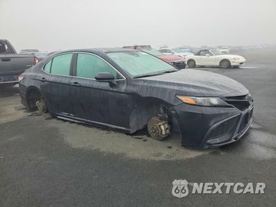 Czwarte zdjęcie samochodu z boku: 2021 TOYOTA CAMRY SE VIN:4T1G11AK0MU523028 - miniatura