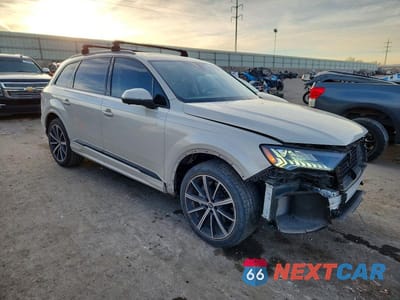 Czwarte zdjęcie samochodu z boku: 2023 AUDI Q7 PREMIUM PLUS VIN:WA1LXBF79PD025386 - miniatura