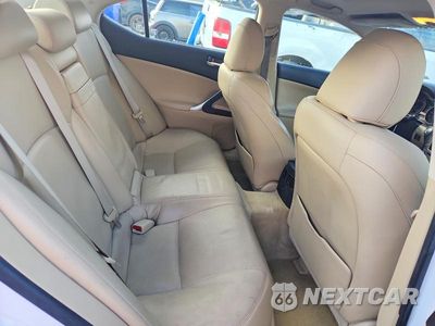 Zdjęcie 10 z 12 samochodu: 2007 LEXUS IS 250 VIN:JTHBK262375045825 - miniatura
