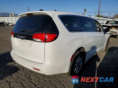 Trzecie zdjęcie samochodu z tyłu: 2024 CHRYSLER VOYAGER LX VIN:2C4RC1CG7RR112908 - miniatura