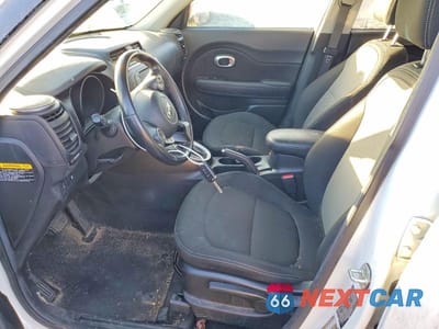 Zdjęcie 7 z 12 samochodu: 2017 KIA SOUL + VIN:KNDJP3A55H7448037 - miniatura
