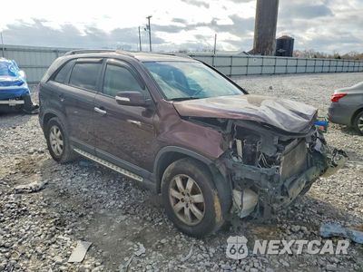 Czwarte zdjęcie samochodu z boku: 2012 KIA SORENTO BASE VIN:5XYKT3A60CG285978 - miniatura