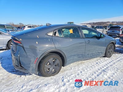 Trzecie zdjęcie samochodu z tyłu: 2024 TOYOTA PRIUS LE VIN:JTDACAAU8R3018695 - miniatura