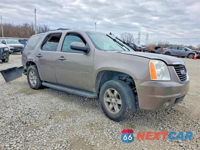 Czwarte zdjęcie samochodu z boku: 2012 GMC YUKON VIN:1GKS1CE06CR218917 - miniatura
