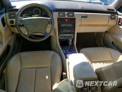 Zdjęcie 8 z 12 samochodu: 1997 MERCEDES-BENZ E-CLASS E320 VIN:WDBJF55FXVA435363 - miniatura