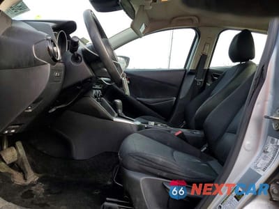 Zdjęcie 7 z 12 samochodu: 2019 TOYOTA YARIS VIN:3MYDLBYV0KY522884 - miniatura