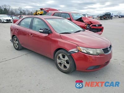 Czwarte zdjęcie samochodu z boku: 2010 KIA FORTE EX VIN:KNAFU4A22A5220988 - miniatura