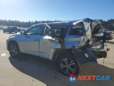 Drugie zdjęcie samochodu z przodu: 2019 TOYOTA HIGHLANDER LE VIN:5TDZARFH1KS056552 - miniatura