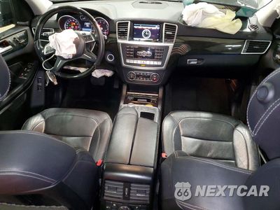 Zdjęcie 8 z 15 samochodu: 2016 MERCEDES-BENZ GL 550 4MATIC VIN:4JGDF7DE6GA674636 - miniatura