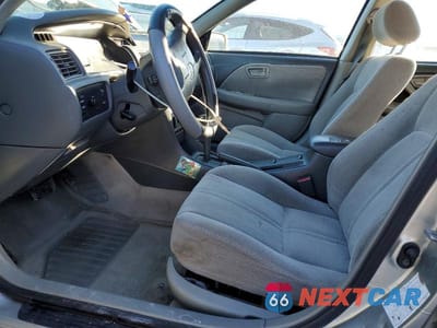 Zdjęcie 7 z 12 samochodu: 2000 TOYOTA CAMRY CE VIN:JT2BG22K8Y0443595 - miniatura