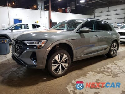 2024 AUDI Q8 E-TRON PREMIUM WA14AAGE5RB064682 - główne zdjęcie licytacji z USA - miniatura