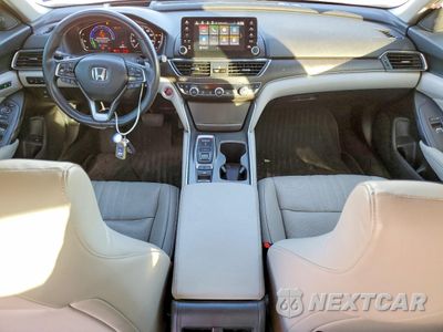 Zdjęcie 8 z 13 samochodu: 2018 HONDA ACCORD TOURING HYBRID VIN:1HGCV3F91JA014170 - miniatura